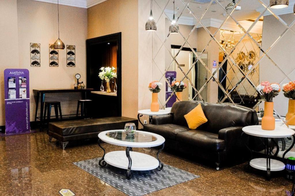 Grand Darmo By Amithya Surabaya