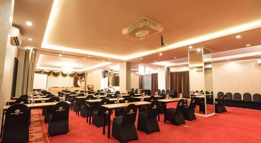 Hotel Grand Darmo By Amithya